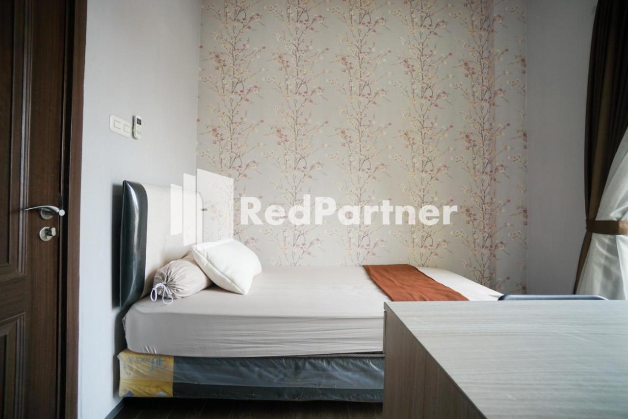 Toba Mansion Syariah Near Benhil Redpartner Hotel Джакарта Екстериор снимка