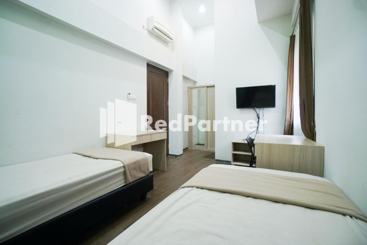 Toba Mansion Syariah Near Benhil Redpartner Hotel Джакарта Екстериор снимка