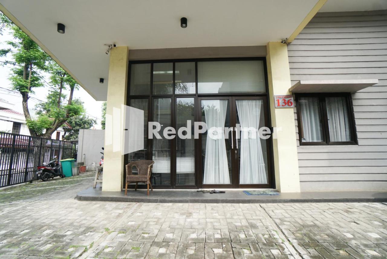 Toba Mansion Syariah Near Benhil Redpartner Hotel Джакарта Екстериор снимка
