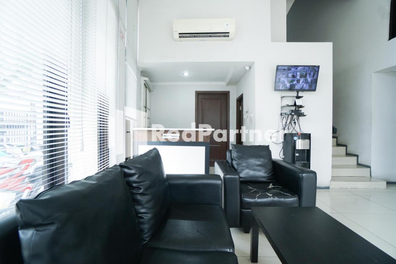 Toba Mansion Syariah Near Benhil Redpartner Hotel Джакарта Екстериор снимка