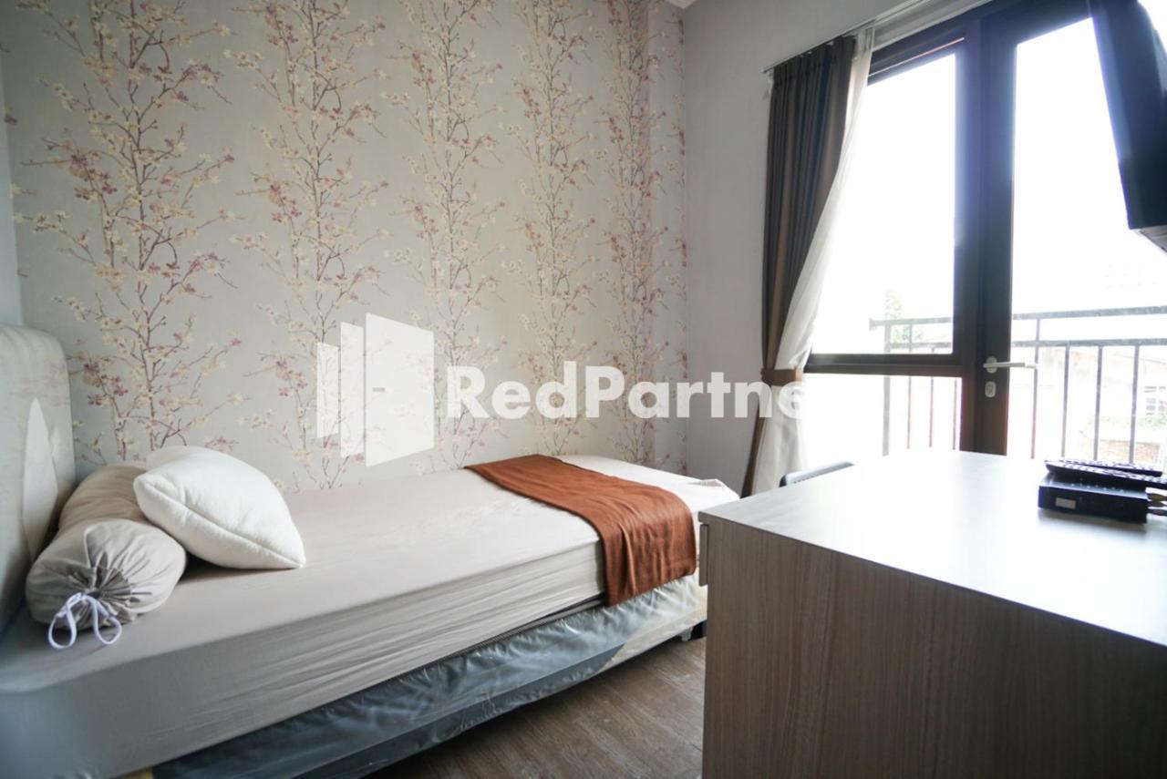 Toba Mansion Syariah Near Benhil Redpartner Hotel Джакарта Екстериор снимка