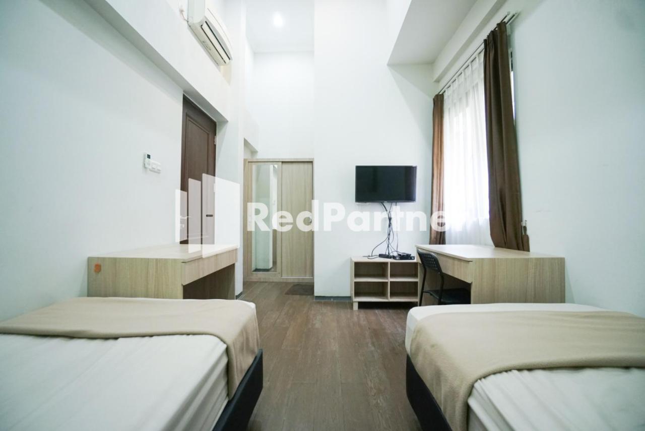 Toba Mansion Syariah Near Benhil Redpartner Hotel Джакарта Екстериор снимка