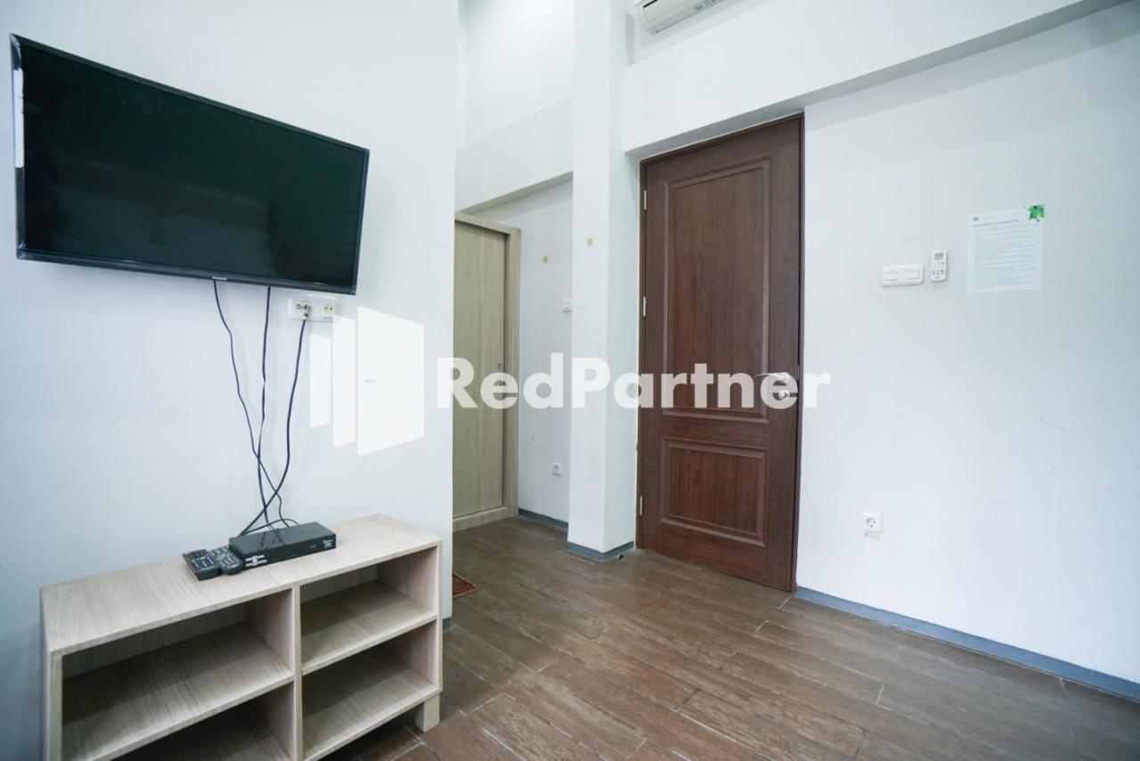Toba Mansion Syariah Near Benhil Redpartner Hotel Джакарта Екстериор снимка