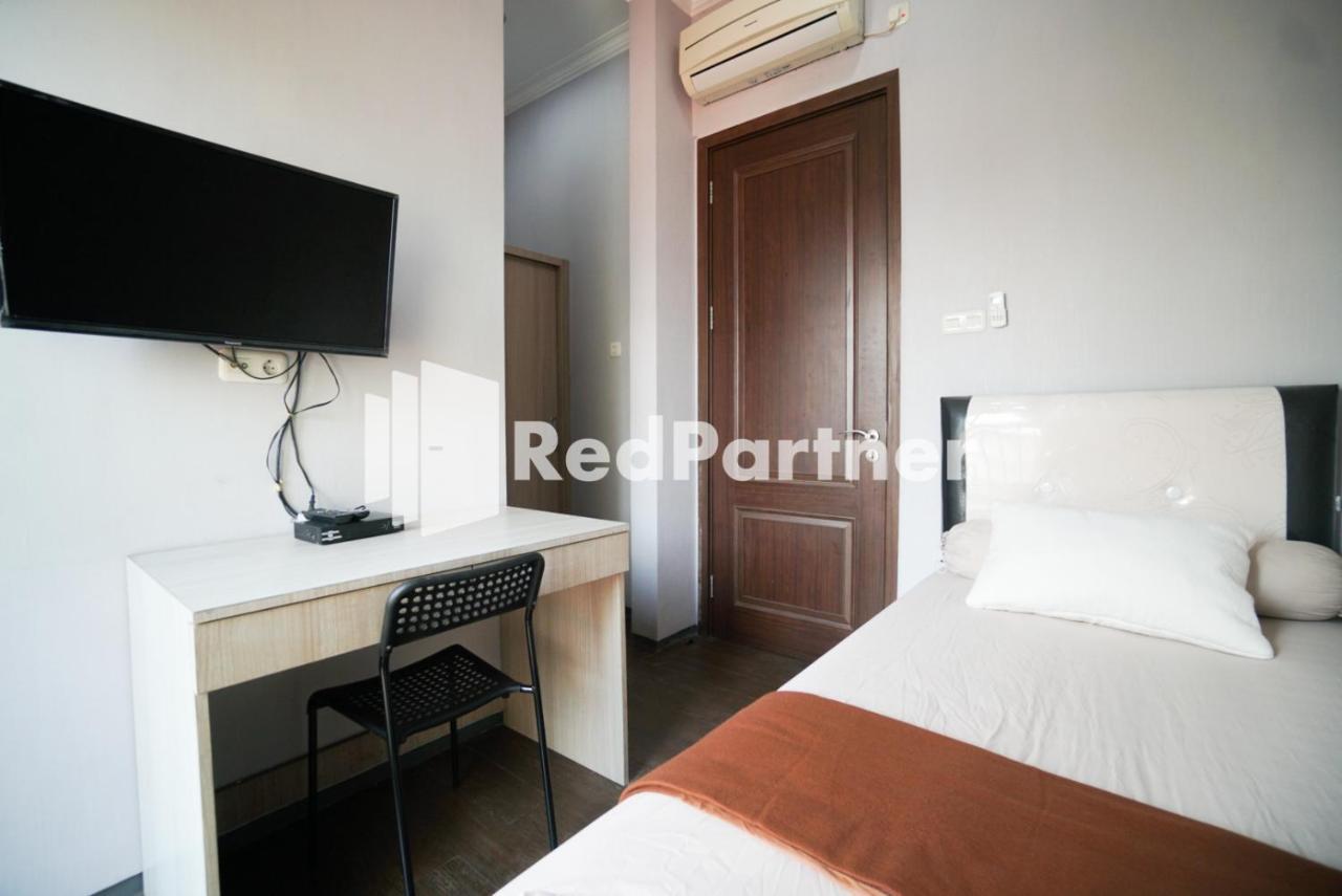 Toba Mansion Syariah Near Benhil Redpartner Hotel Джакарта Екстериор снимка