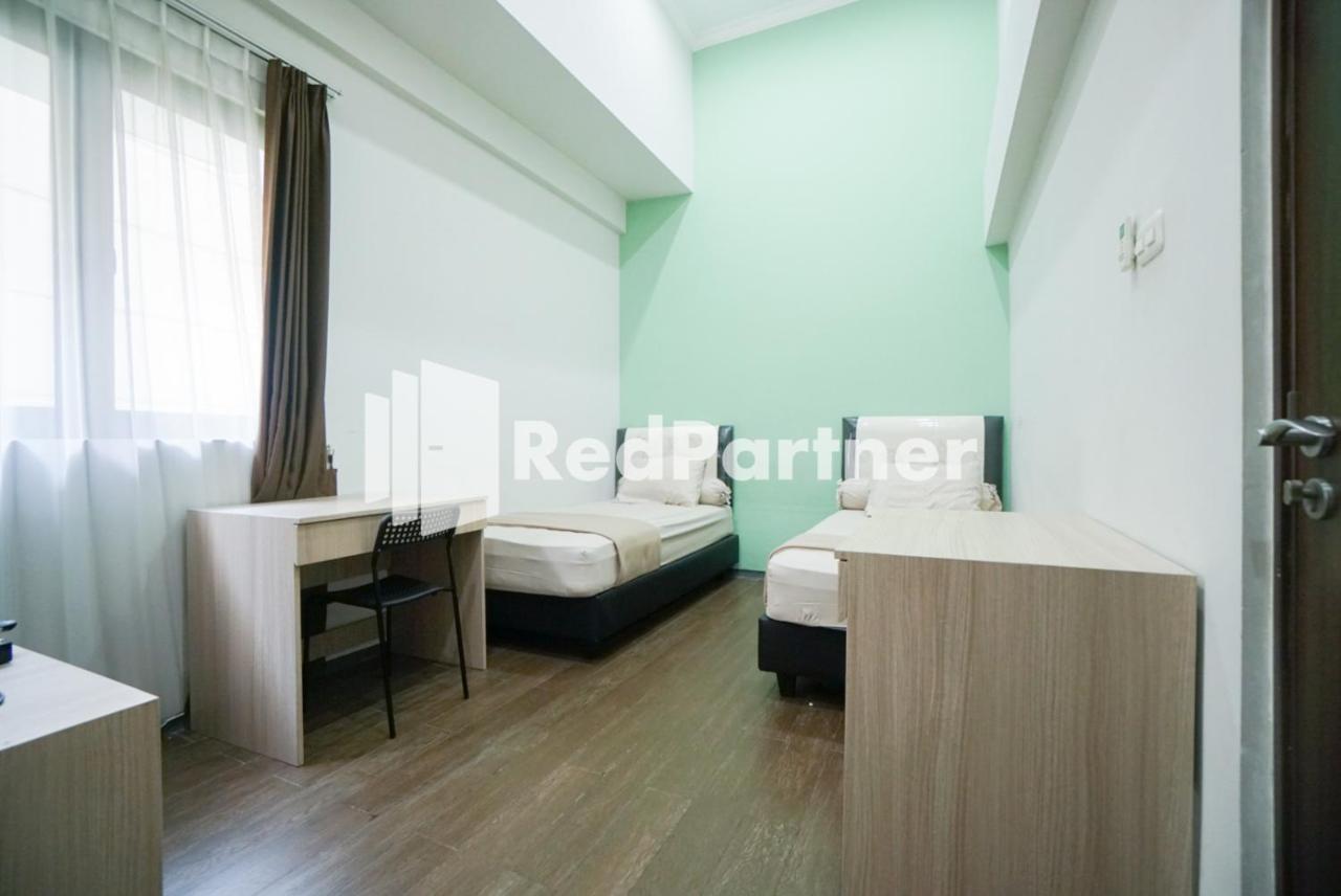 Toba Mansion Syariah Near Benhil Redpartner Hotel Джакарта Екстериор снимка